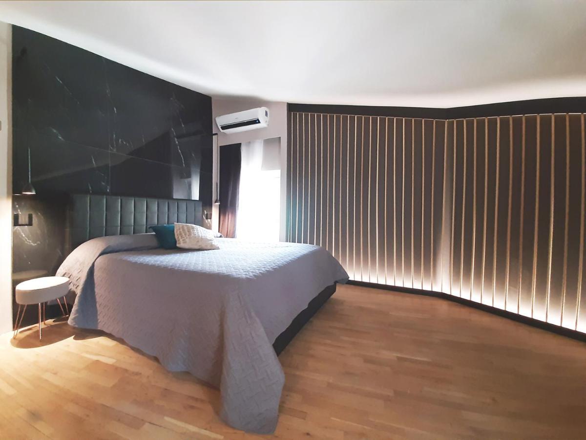 Moaa - Modern Art Apartment Desenzano del Garda Luaran gambar