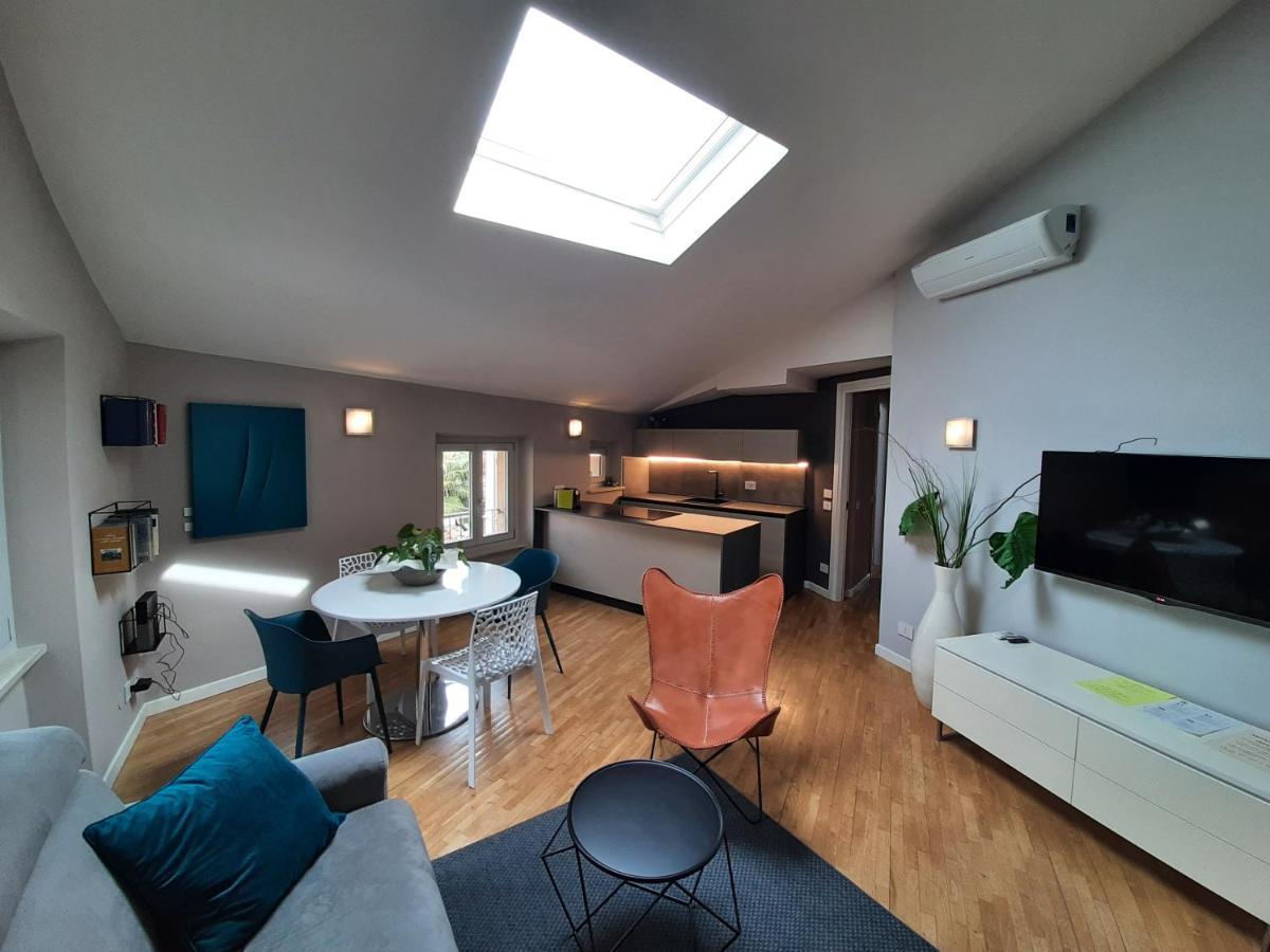 Moaa - Modern Art Apartment Desenzano del Garda Luaran gambar