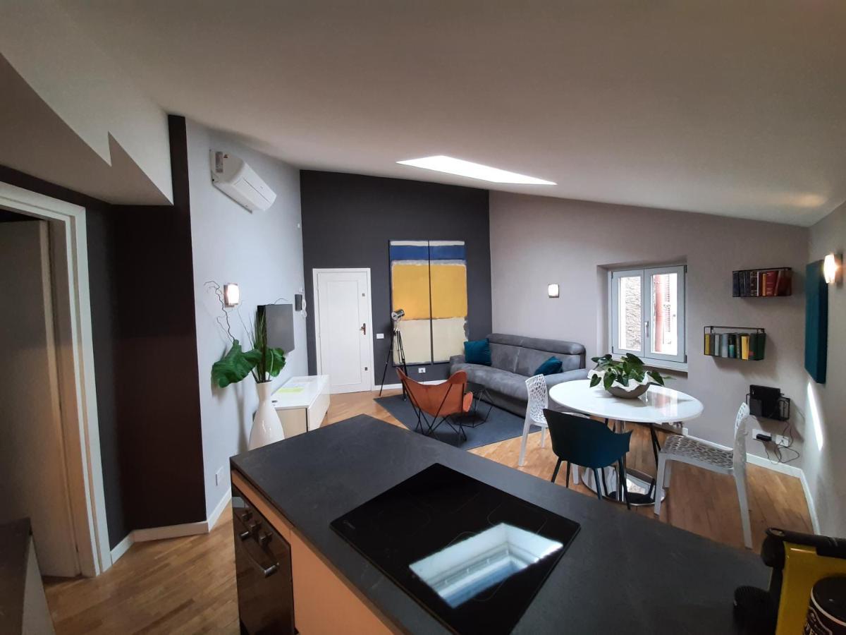 Moaa - Modern Art Apartment Desenzano del Garda Luaran gambar