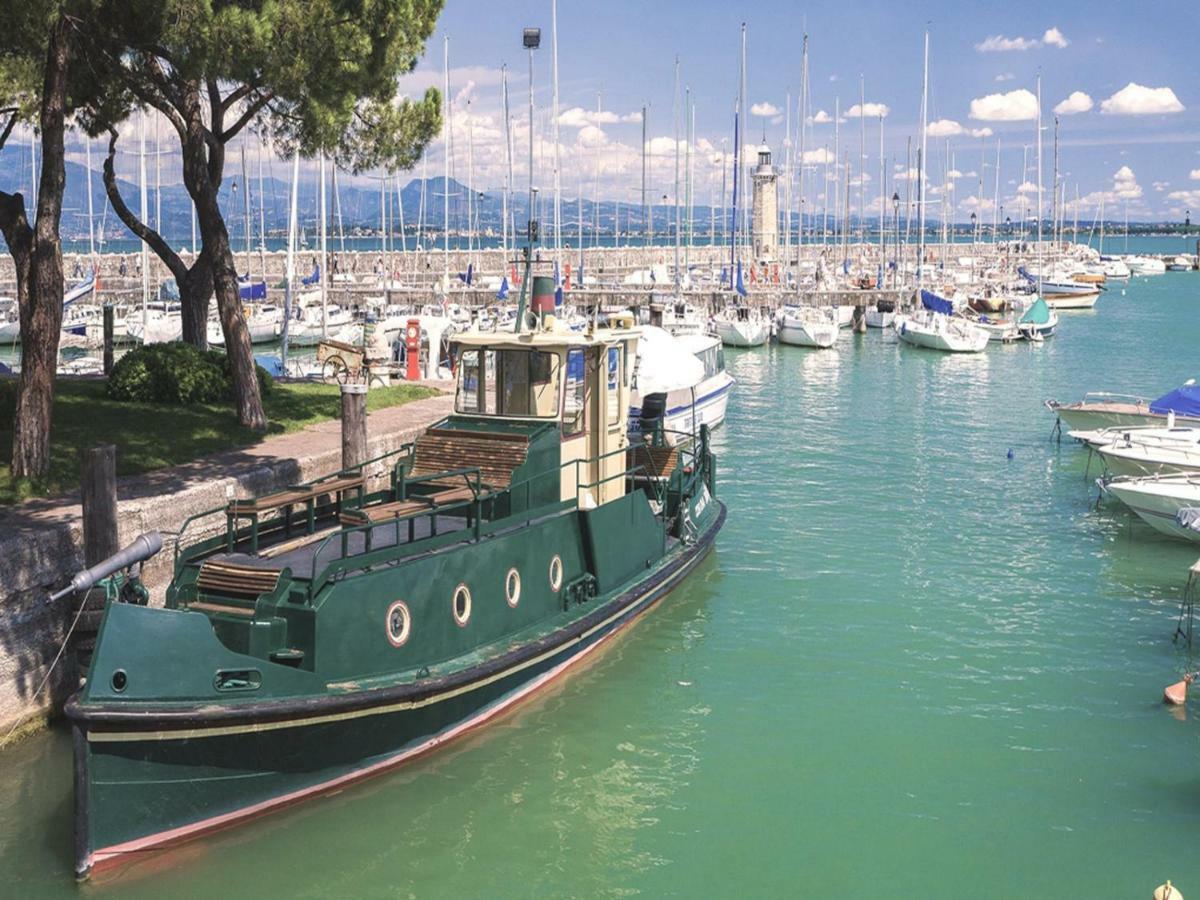 Moaa - Modern Art Apartment Desenzano del Garda Luaran gambar